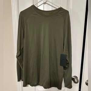 NWT! Mens Fabletics ‘The Training Day’ Long Sleeve